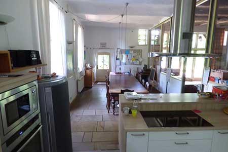 Küche- und Essbereich